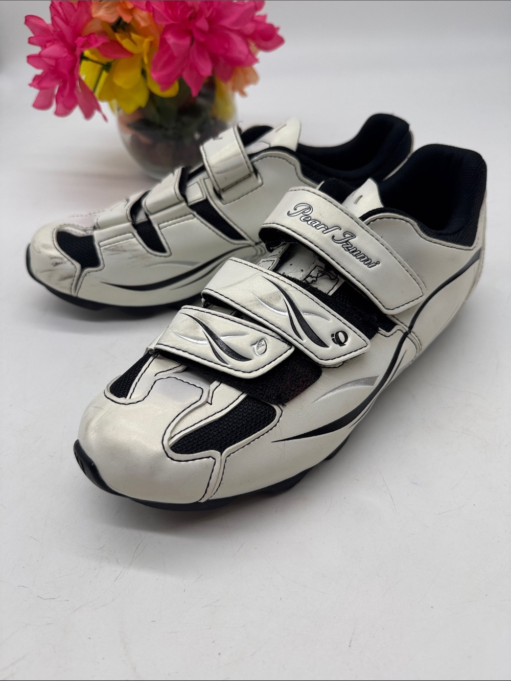 Pearl Izumi White and Black Velcro Cycling Shoes EU 41.5 SPT10136